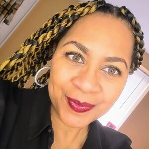 Meet your Posher, Latiece